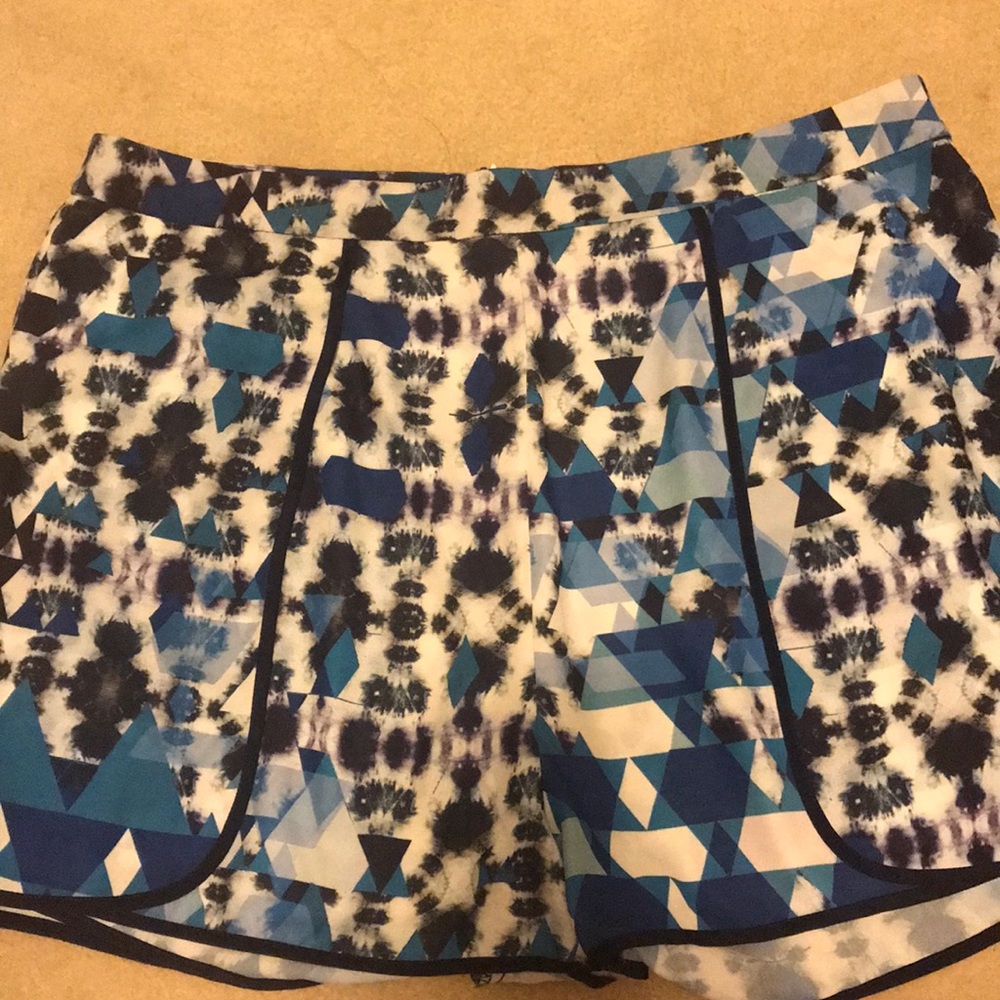 Patterned shorts